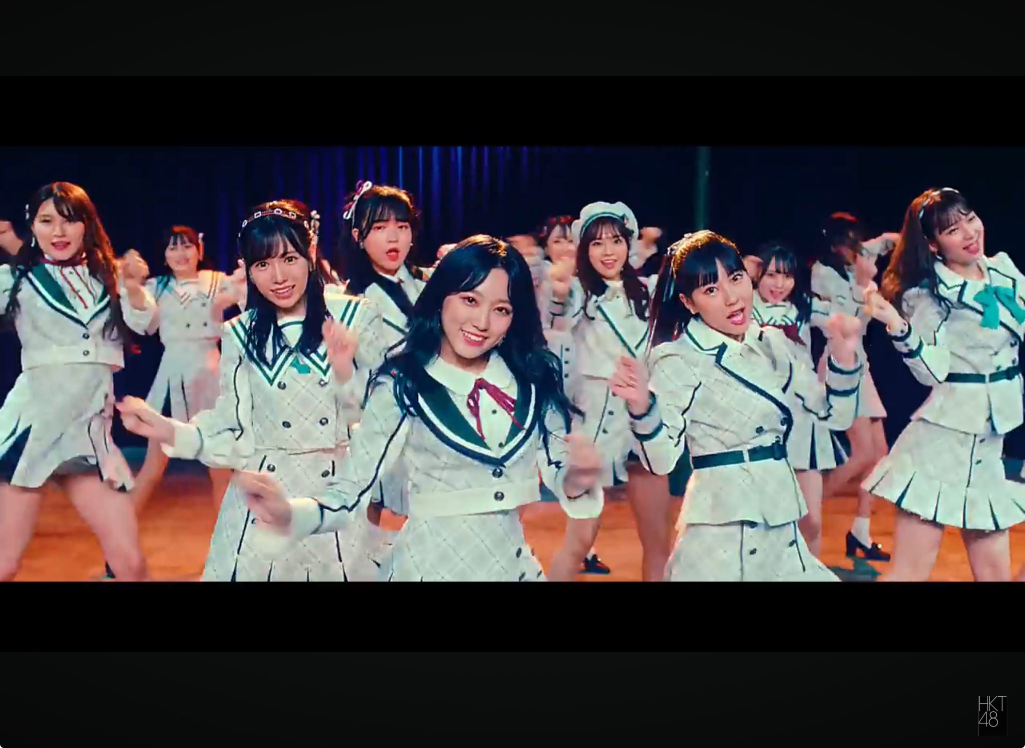 HKT48 2nd Album アウトスタンディング  – 突然 Do love me –